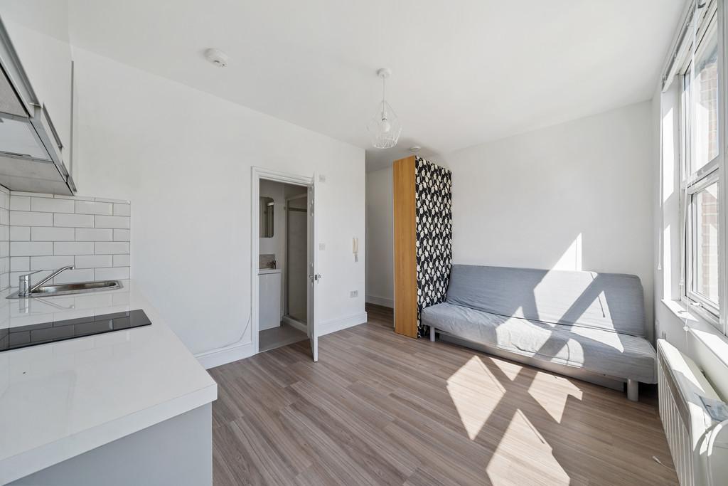Tetherdown, Muswell Hill, London Studio £935 pcm (£216 pw)