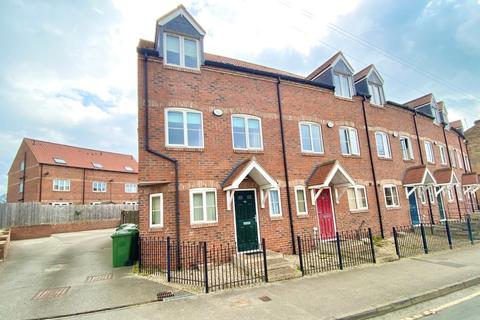 4 bedroom end of terrace house for sale - Eastgate North, Driffield