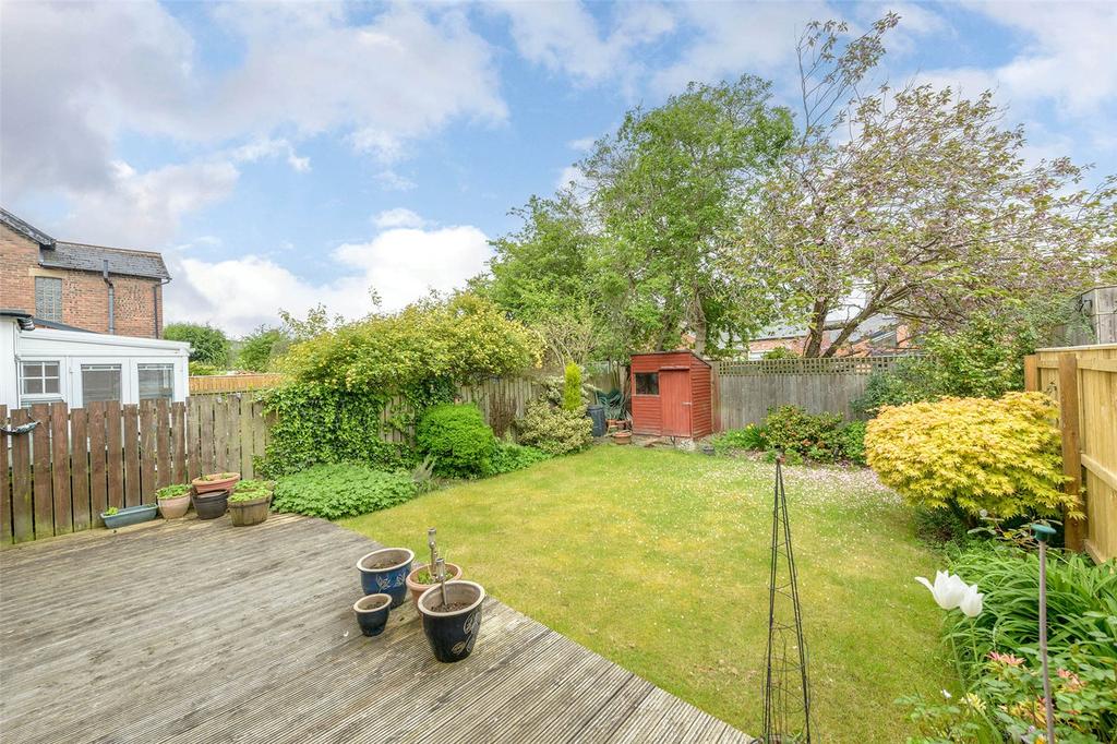 Elmfield Gardens, Gosforth, Newcastle Upon Tyne, NE3 3 bed semi