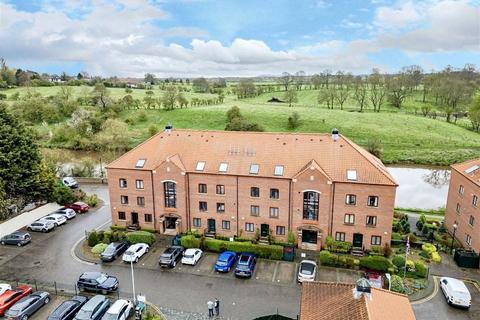2 bedroom flat to rent, Castle Dyke Wynd, Yarm