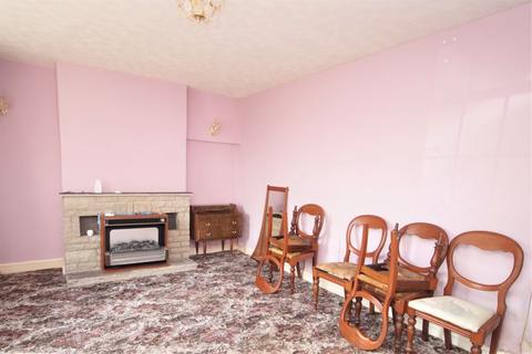 Roslyn Little Entry, Wells, BA5 2TP