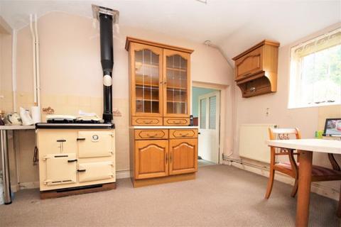 Roslyn Little Entry, Wells, BA5 2TP