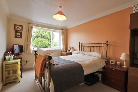 17 Binbrook Road, Willenhall, WV12 4TW