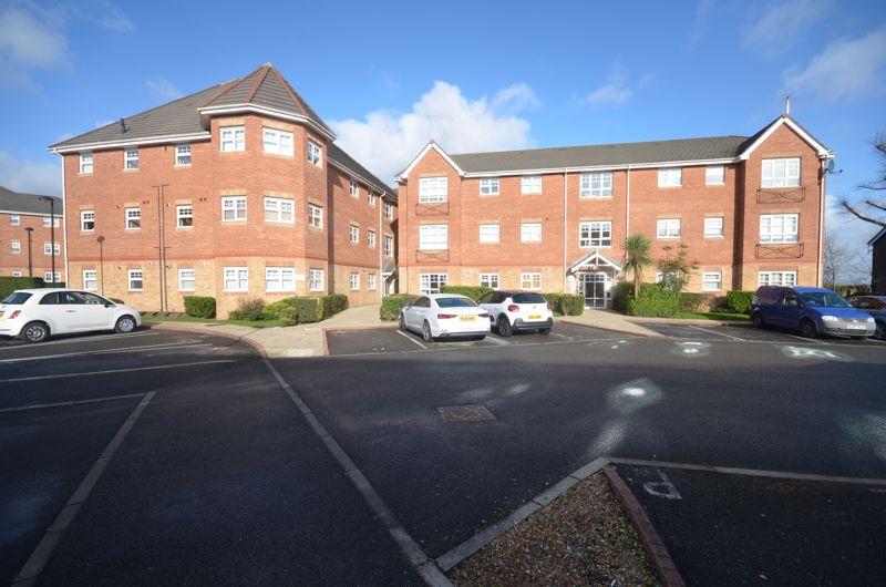Hampton Court Way, Widnes 1 bed apartment £695 pcm (£160 pw)