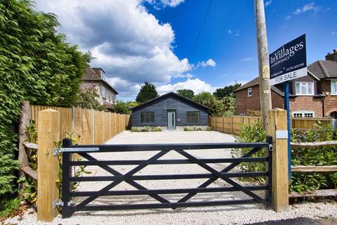 6 Delta Road, Chobham, Woking, GU24 8PY