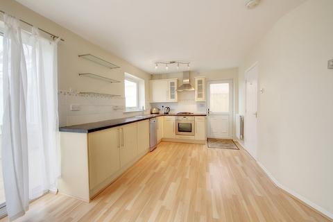 3 bedroom semi-detached house to rent - McNamara Road, Wallsend, Tyne & Wear