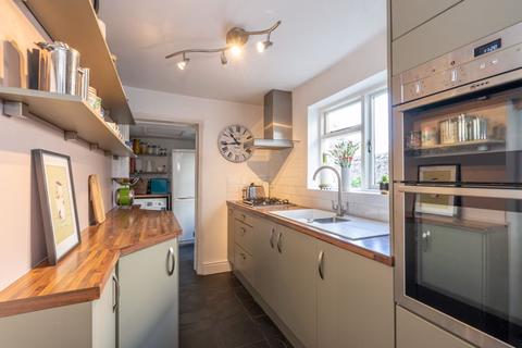 2 bedroom semi-detached house for sale - St. James Road, Chichester
