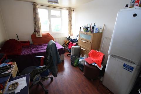 undefined, Godfrey Avenue, Northolt