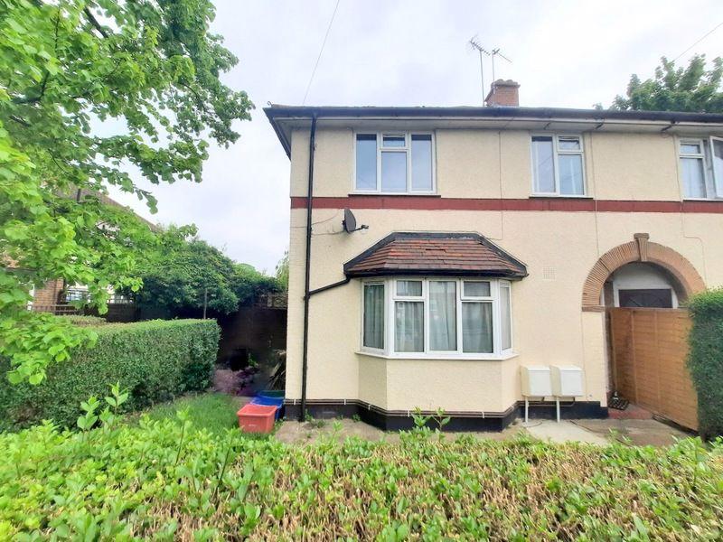Shakespeare Avenue, Feltham 2 bed apartment £299,950