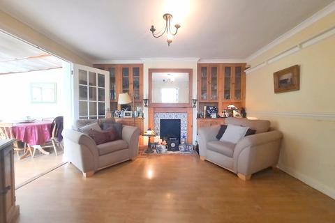 48 Shakespeare Avenue, Feltham, TW14 9HX