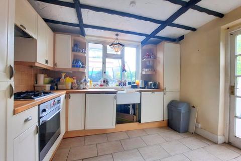 48 Shakespeare Avenue, Feltham, TW14 9HX