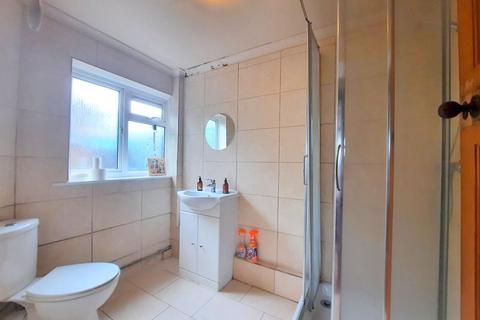 48 Shakespeare Avenue, Feltham, TW14 9HX