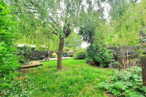 48 Shakespeare Avenue, Feltham, TW14 9HX