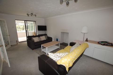 33 Alderton Road, Orsett, Grays, RM16 3DZ
