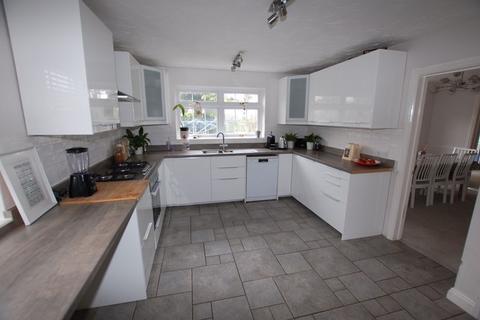 33 Alderton Road, Orsett, Grays, RM16 3DZ