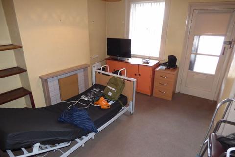 16 Chequers Road, Gloucester, GL4 6PN
