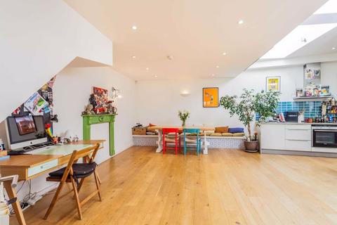 148 Crouch Hill, London, N8 9DX