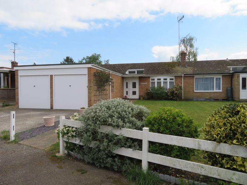 Beverley Avenue, West Mersea 3 bed semidetached bungalow £450,000