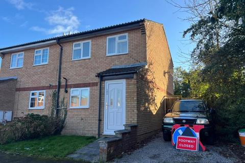 3 bedroom semi-detached house to rent, Amberley Road, Bristol