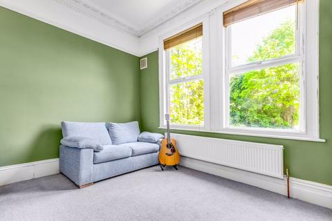 31 Queens Road, Wallington, SM6 0AG