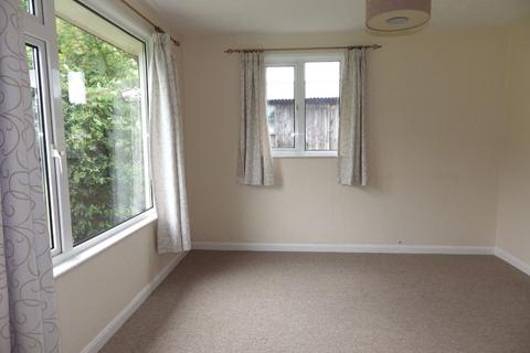 3 bedroom bungalow to rent - The Willows