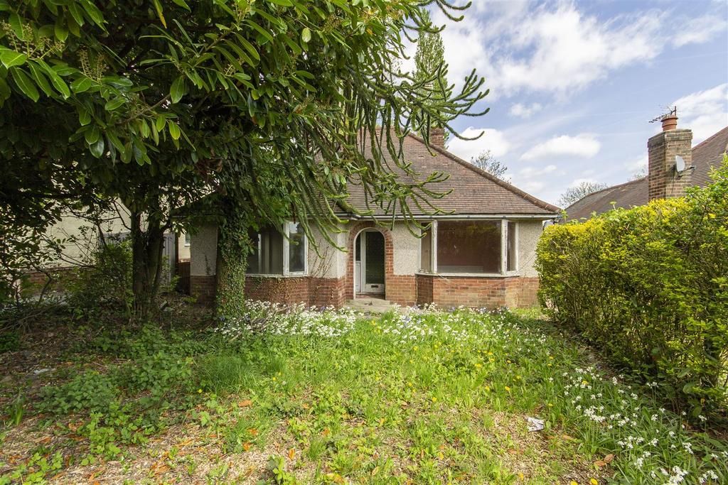 Station New Road, Old Tupton... 2 bed detached bungalow £185,000