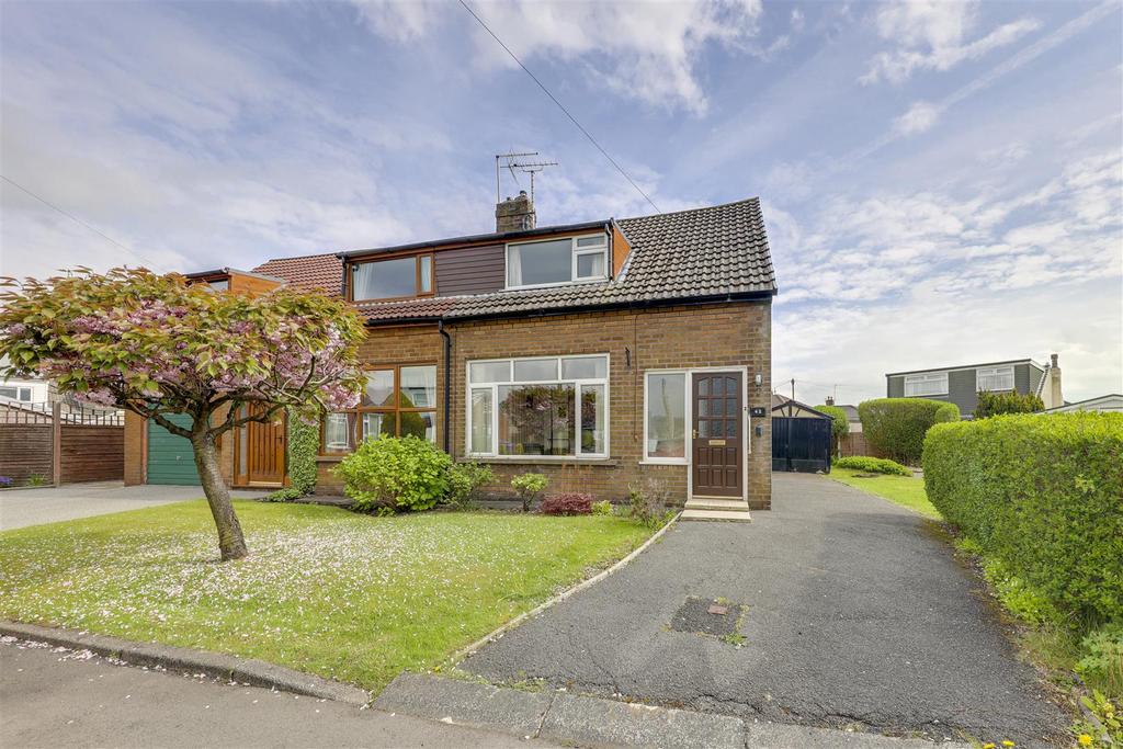Grasmere Road, Haslingden, Rossendale 2 bed semidetached house £180,000