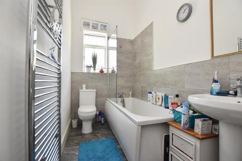 Flat 2, 1 Anglesea Terrace, St Leonards-on-sea, TN38 0QS