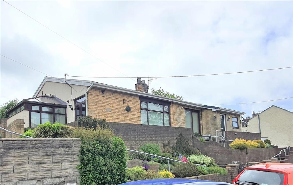 Prince Road, Kenfig Hill, Bridgend 2 bed semidetached bungalow £175,000
