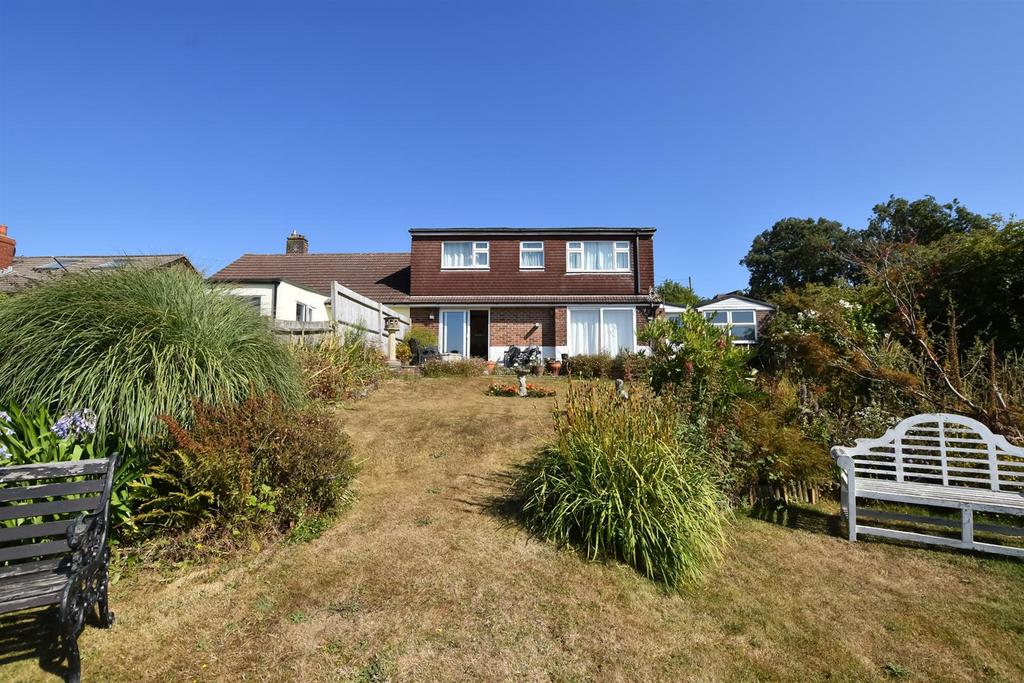 Winchelsea Lane, Hastings 3 bed semidetached house £380,000