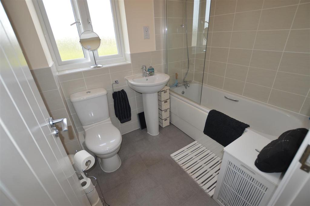 Bathroom.JPG