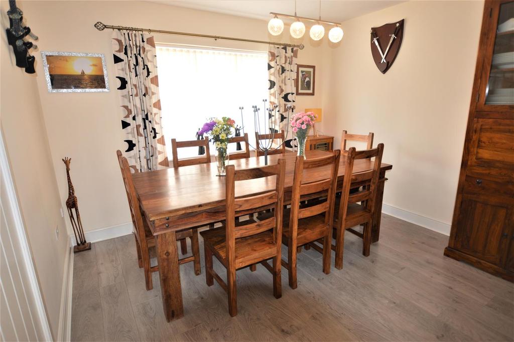 Dining Area.JPG