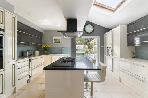 205 Bath Road, Stroud, GL5 3TA