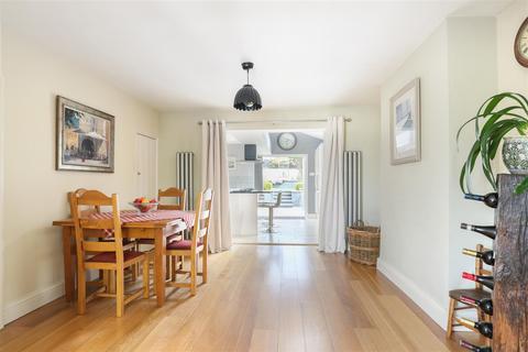 205 Bath Road, Stroud, GL5 3TA