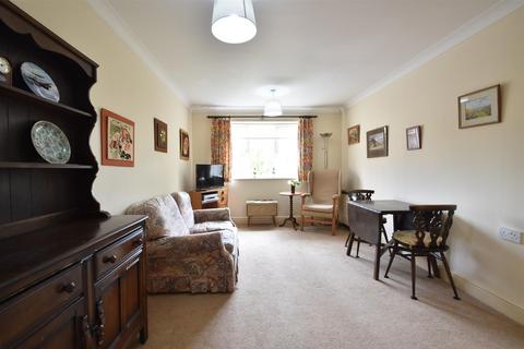 2 bedroom retirement property for sale, 321 The Cedars, Abbey Foregate, Shrewsbury, SY2 6BY