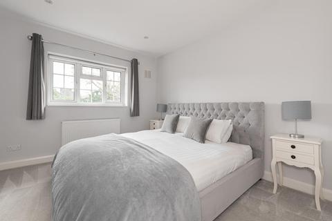 14 Worcester Park Road, Worcester Park, KT4 7QD