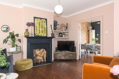 10 Boscombe Road, Worcester Park, KT4 8PL