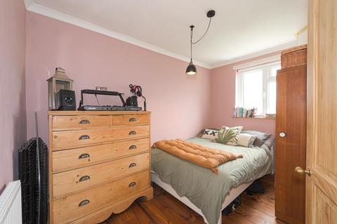 10 Boscombe Road, Worcester Park, KT4 8PL
