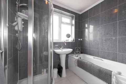 10 Boscombe Road, Worcester Park, KT4 8PL