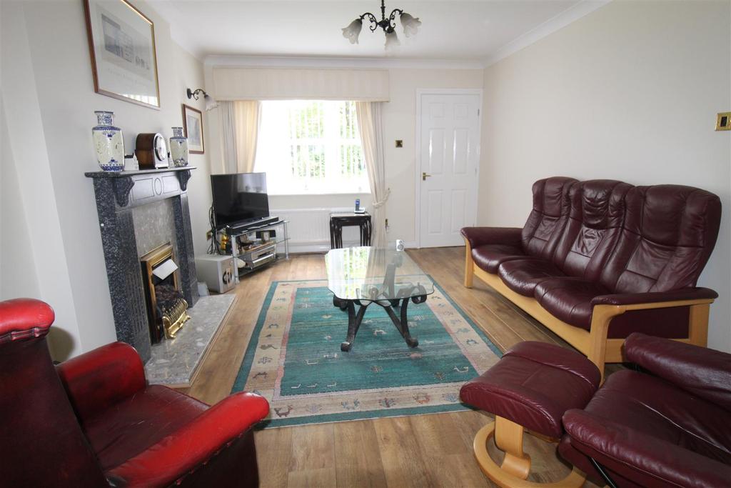 Brooklands, Horwich, Bolton 4 bed detached house £310,000