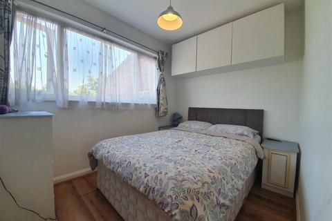 1 bedroom apartment to rent, Whitehall Road, Uxbridge, UB8