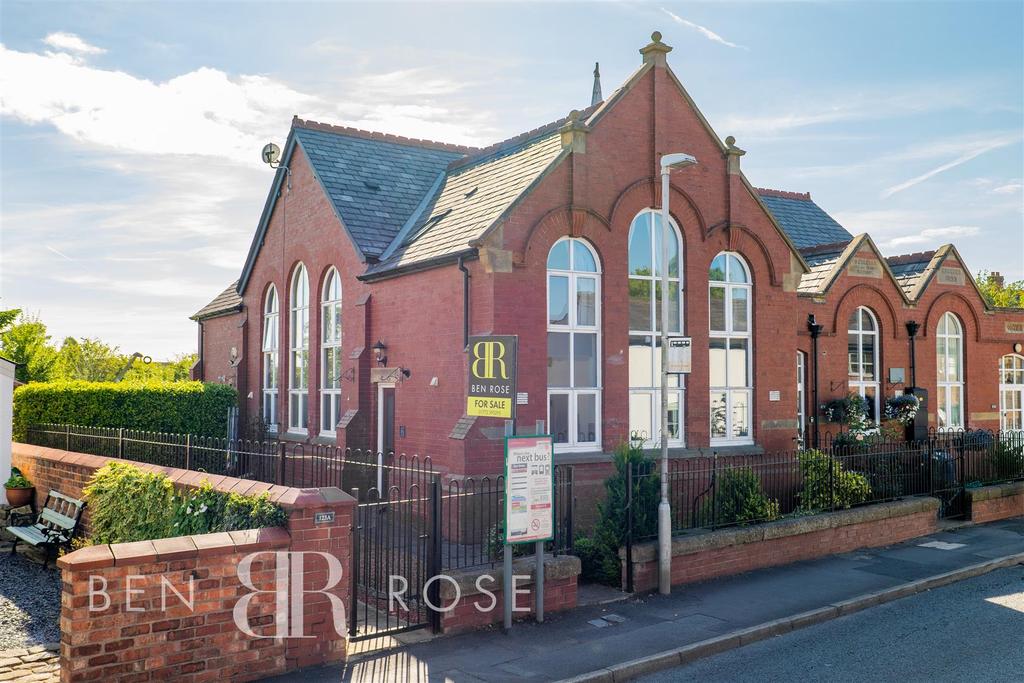 Station Road, Croston, Leyland 3 bed end of terrace house £225,000