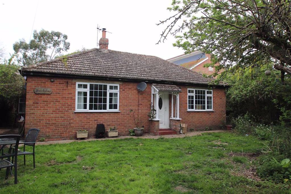 Main Road, Stickney, Boston 3 bed detached bungalow £175,000