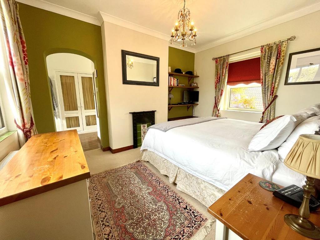 Main Bedroom.jpg