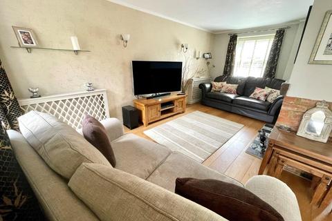 17 Coldstream Lane, Hardingstone, Northampton, NN4 6DB