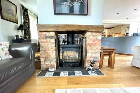 17 Coldstream Lane, Hardingstone, Northampton, NN4 6DB