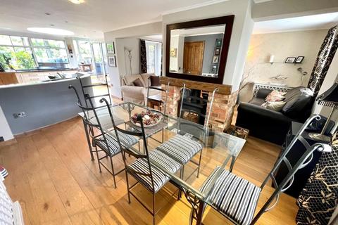 17 Coldstream Lane, Hardingstone, Northampton, NN4 6DB