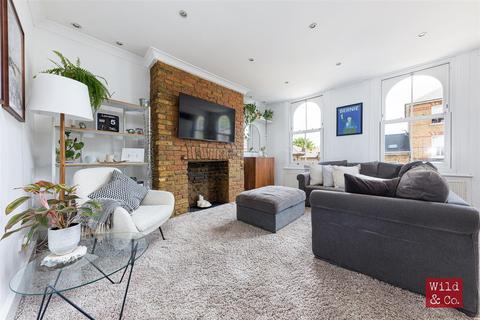 21c Brookfield Road, Hackney, London, E9 5AH