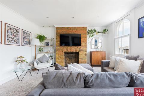 21c Brookfield Road, Hackney, London, E9 5AH