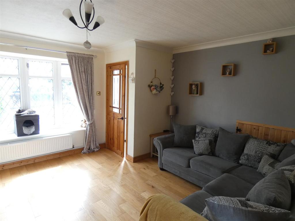 Thorley Drive, Cheadle, StokeOnTrent 3 bed semidetached house £195,950